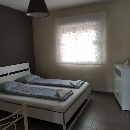 Oceanblue Modern King Size 1 Bedroom With Seaview And Terrace *